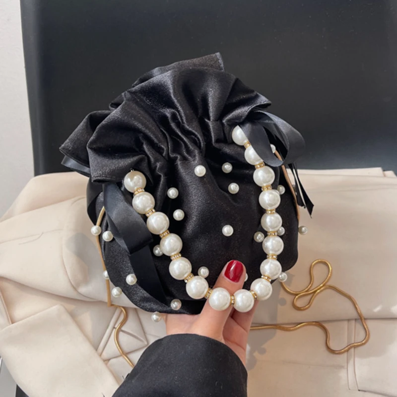 

Fashion Crossbody Bag Drawstring Pearl Bucket Bag Large Capacity Bag Women's Bag With Chain Personalized Messenger Bucket Bag