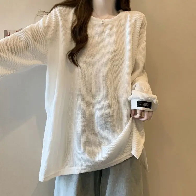 Рисунок 4 - Женская футболка с длинным рукавом