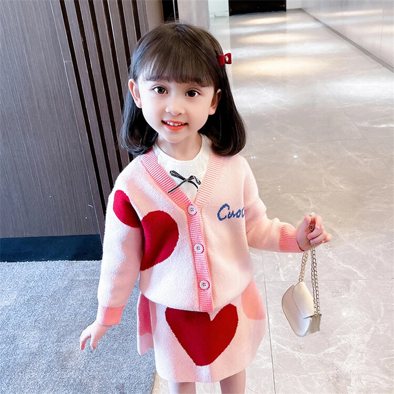 

Комплекты одежды для маленьких девочек, весна-осень 2023, детские вязаные пальто, юбка, костюм из двух предметов, модный детский костюм принцессы