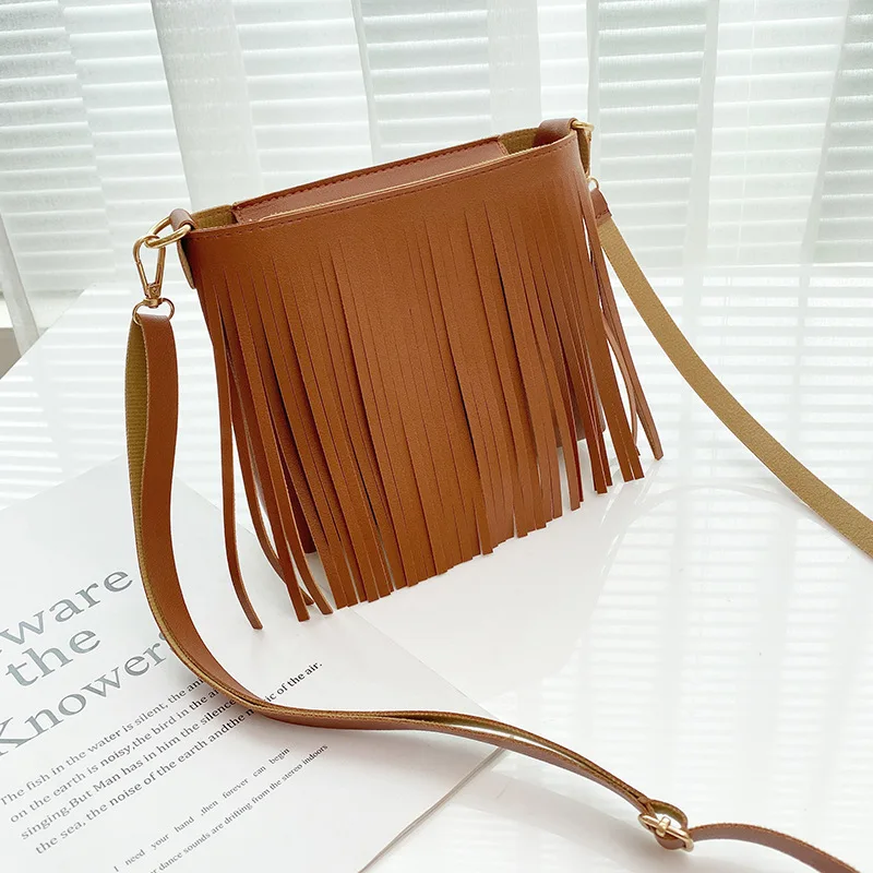 

Женская модная однотонная сумка-мессенджер с кисточкой, Женская вместительная сумка на плечо, Женский кошелек для мелочи, маленькая квадра...