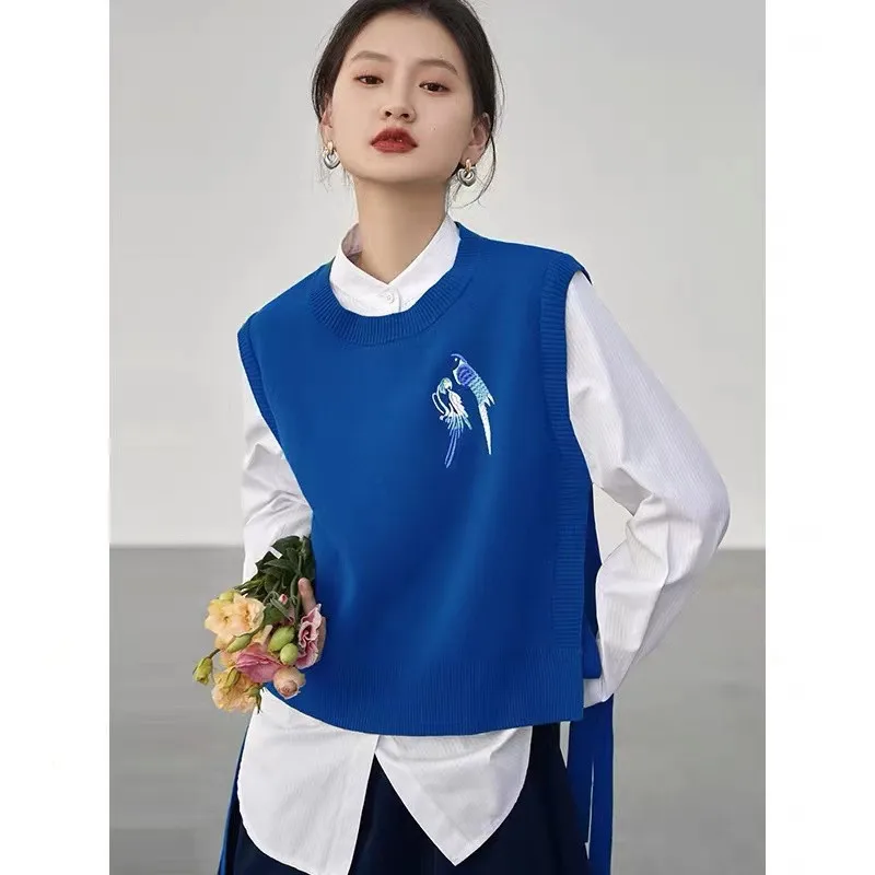 

Klein blue embroidered knitted vest women's autumn loose folded outer round neck sweater vest college style vest vest
