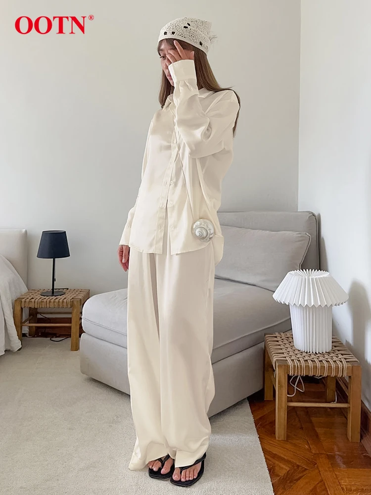 Женские однотонные атласные брючные костюмы OOTN