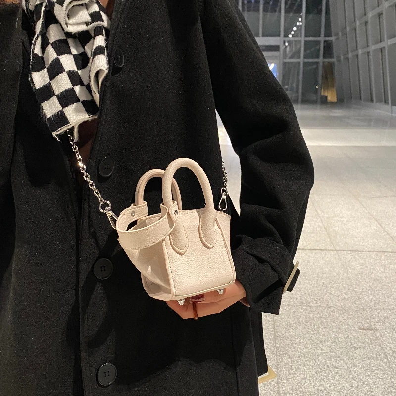 

Женская маленькая и легкая сумка-мессенджер через плечо, мини-сумка, новинка 2023, красная сумка с ртом, сумка для гарнитуры