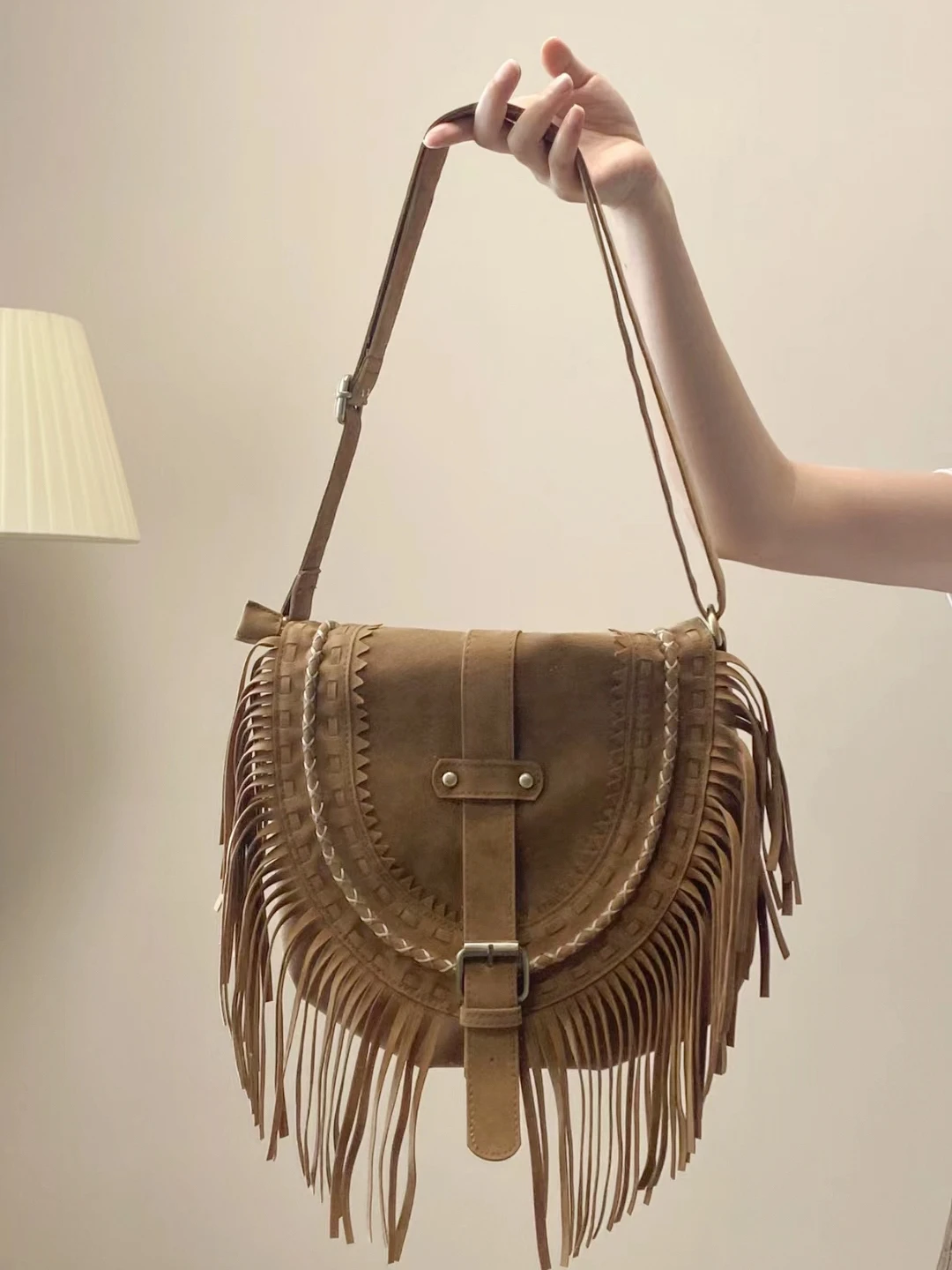 

New Handmade Suede Tassel Bag 2023 Summer New Women's Vintage Saddle Bag Fashion Trendy One-Shoulder Messenger Bag