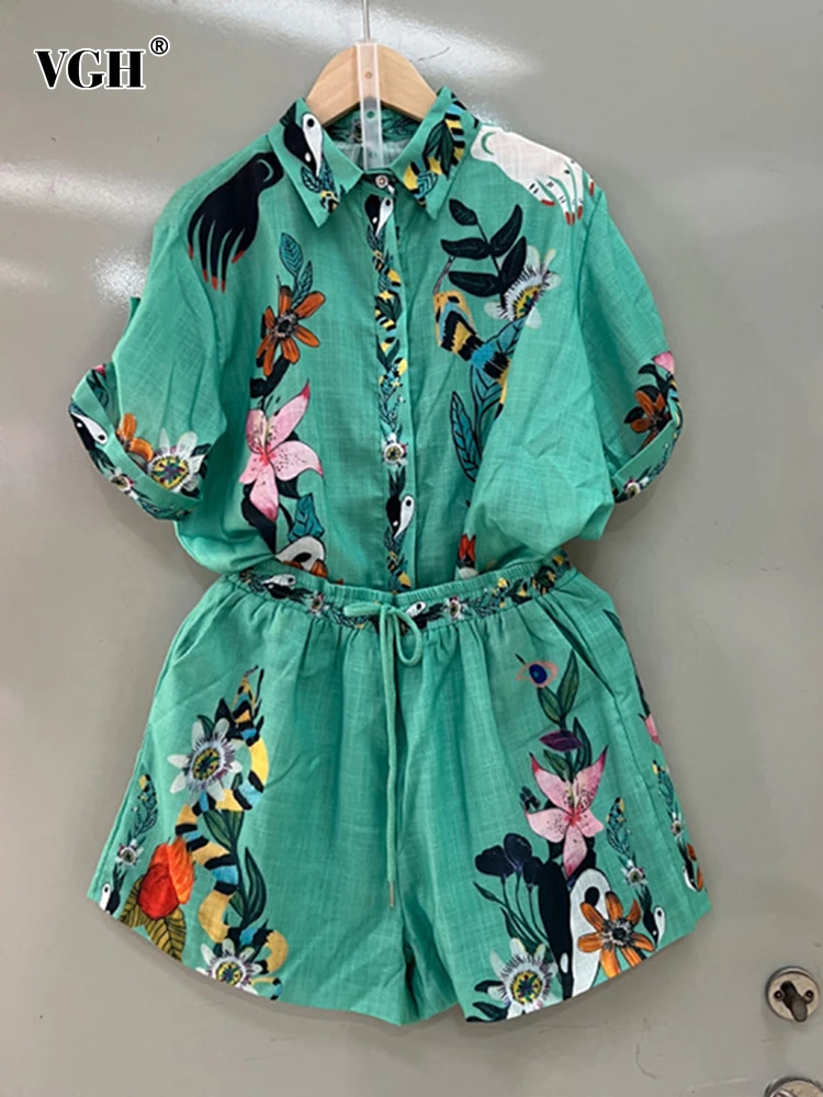 

VGH Print Two Piece Set For Women Lapel Short Sleeve Single Breasted Blouses High Waist Loose Shorts Hit Color Sets Female New