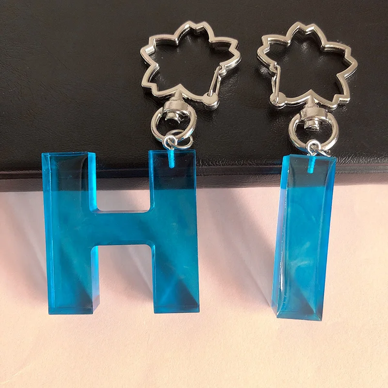 

Blue A-Z Initial Letter Resin Alphabet Keychains Keyrings For Women Men DIY Handmade Transparent Key Chain Handbag Charm Jewelry