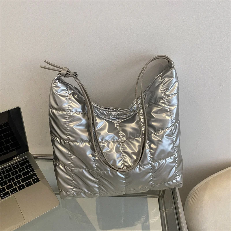 

High quality women's 2022 autumn new shoulder bag Korean version simple down versatile tote