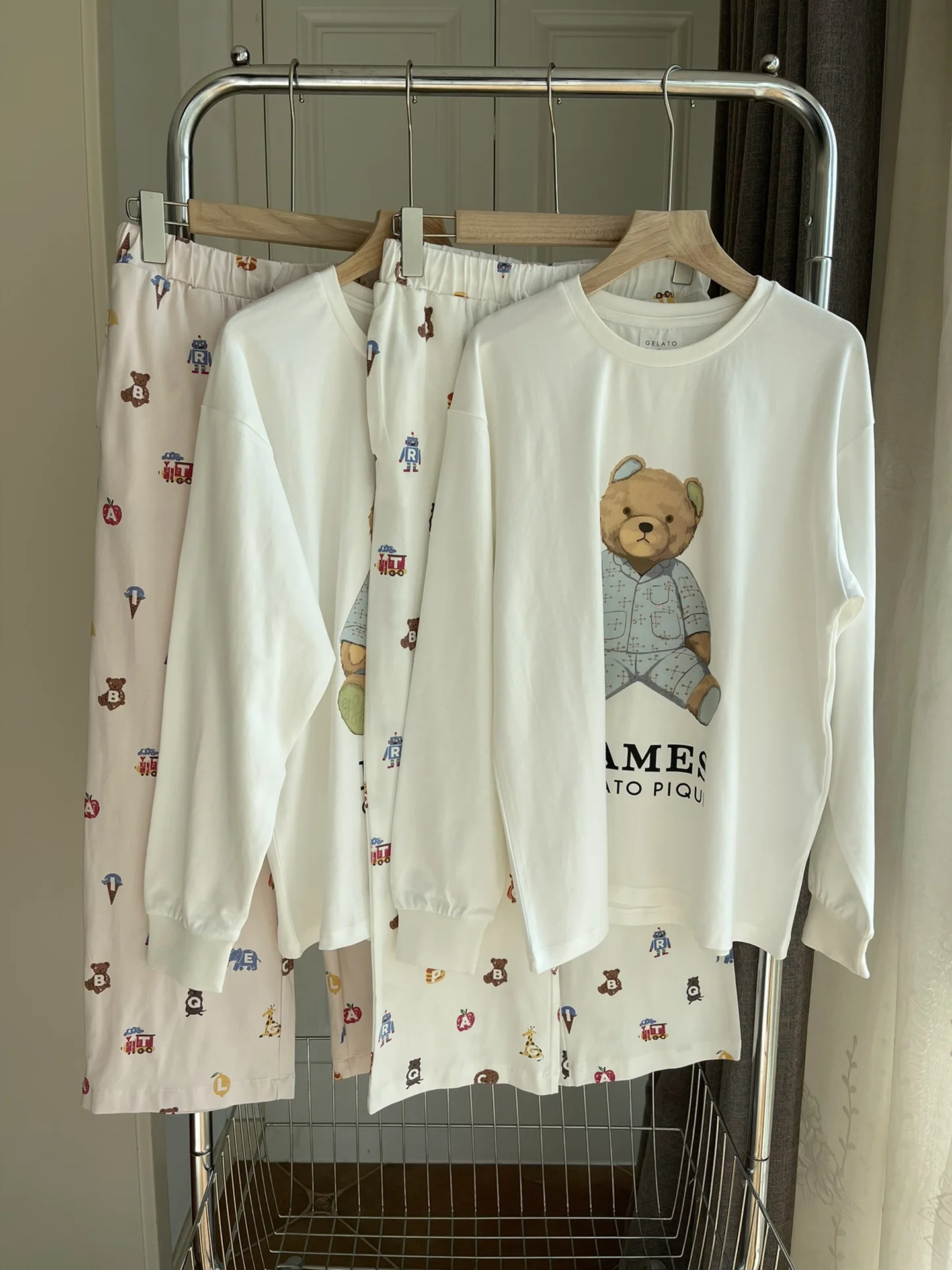 Gelato pique Room Wear Jeans 2023 Spring New Women's Pajamas Eames Joint Name Bear Printed Long-Sleeved T-shirt Pants