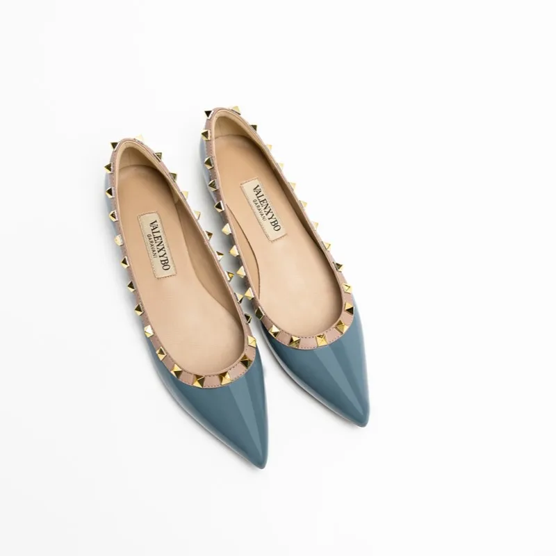 

2022 Autumn Women's Single Shoes Nude Color Pointed Toe Flat Shallow Mouth Patent Leather All-match Soft Bottom Boat Shoes Flat
