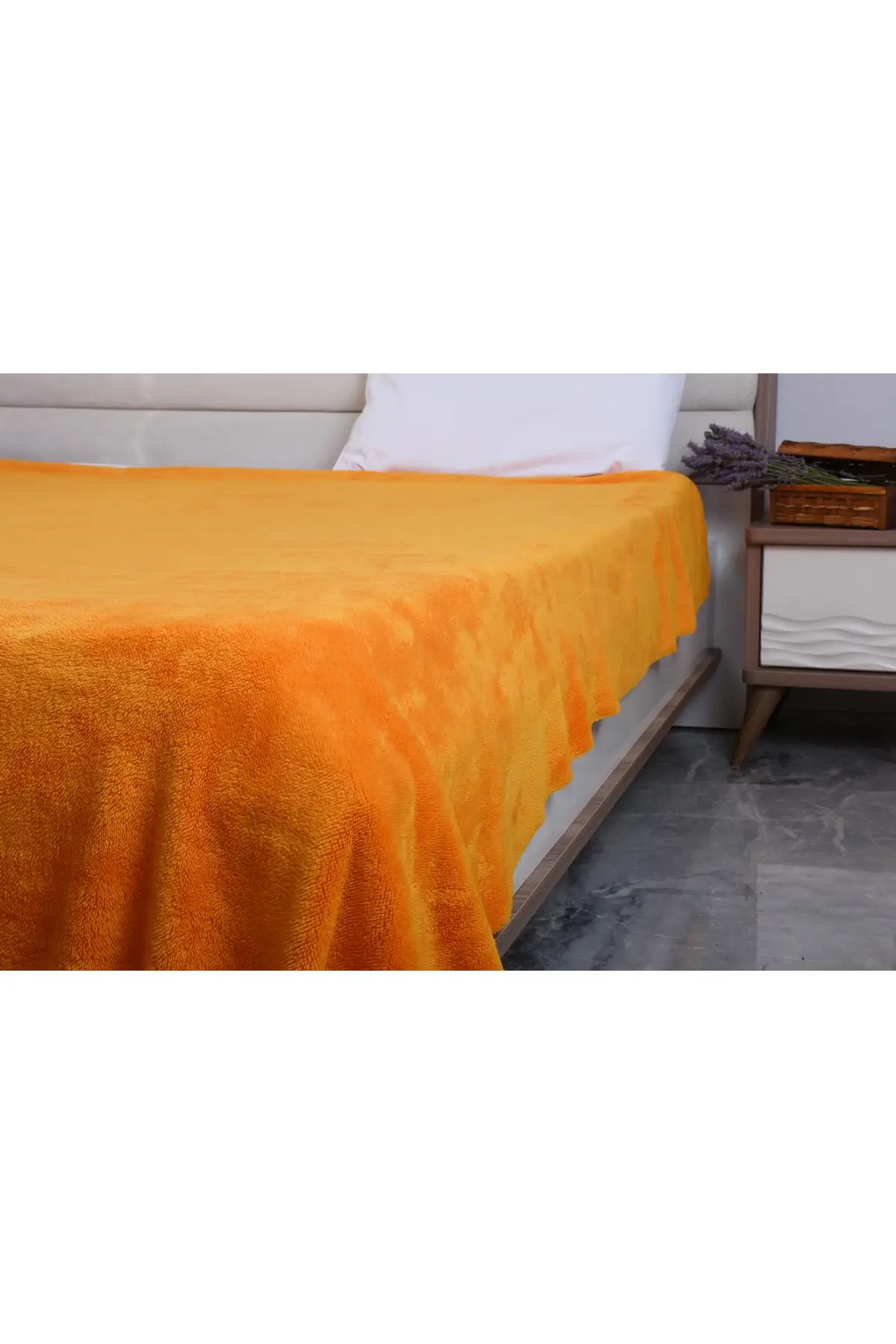 

Lux Wellsoft Double Personality Soft Textured Tv Battaniyesi Orange Polyester 200x220 Single Size Blanket Bedroom
