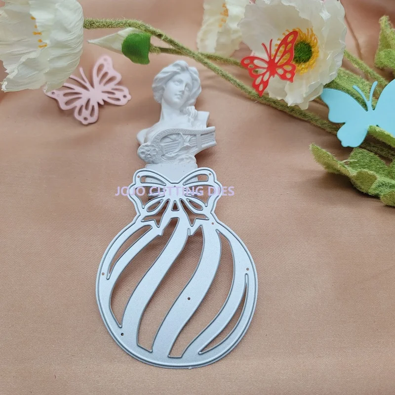 

Christmas Ball Cut Dies Metal Template for Embossing Stencil DIY Paper Album Gift Cards Making Scrapbooking New Dies