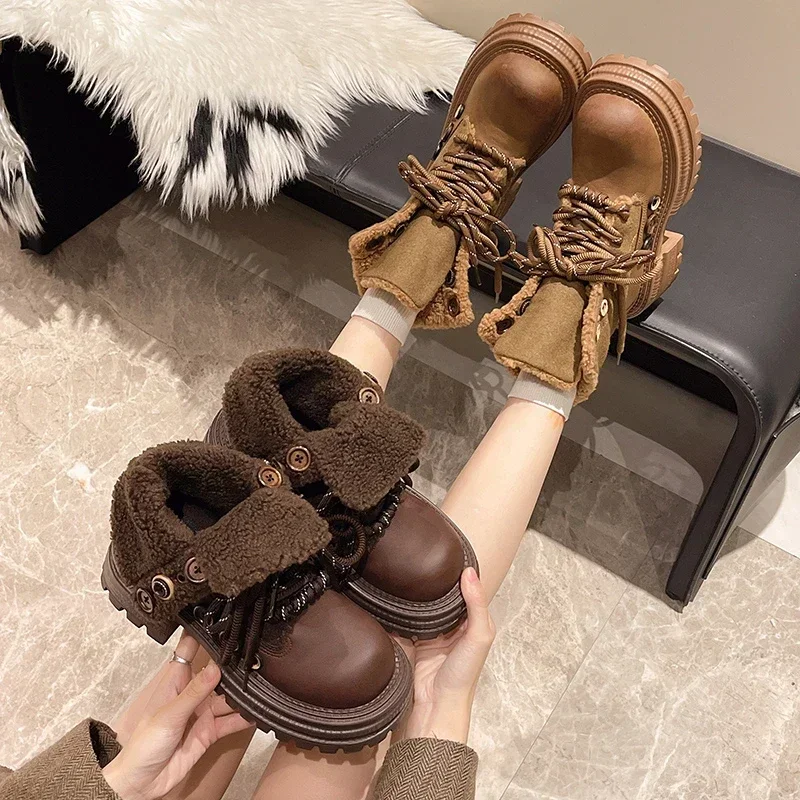 Женские зимние ботильоны на плоской подошве и платформе короткая плюшевая