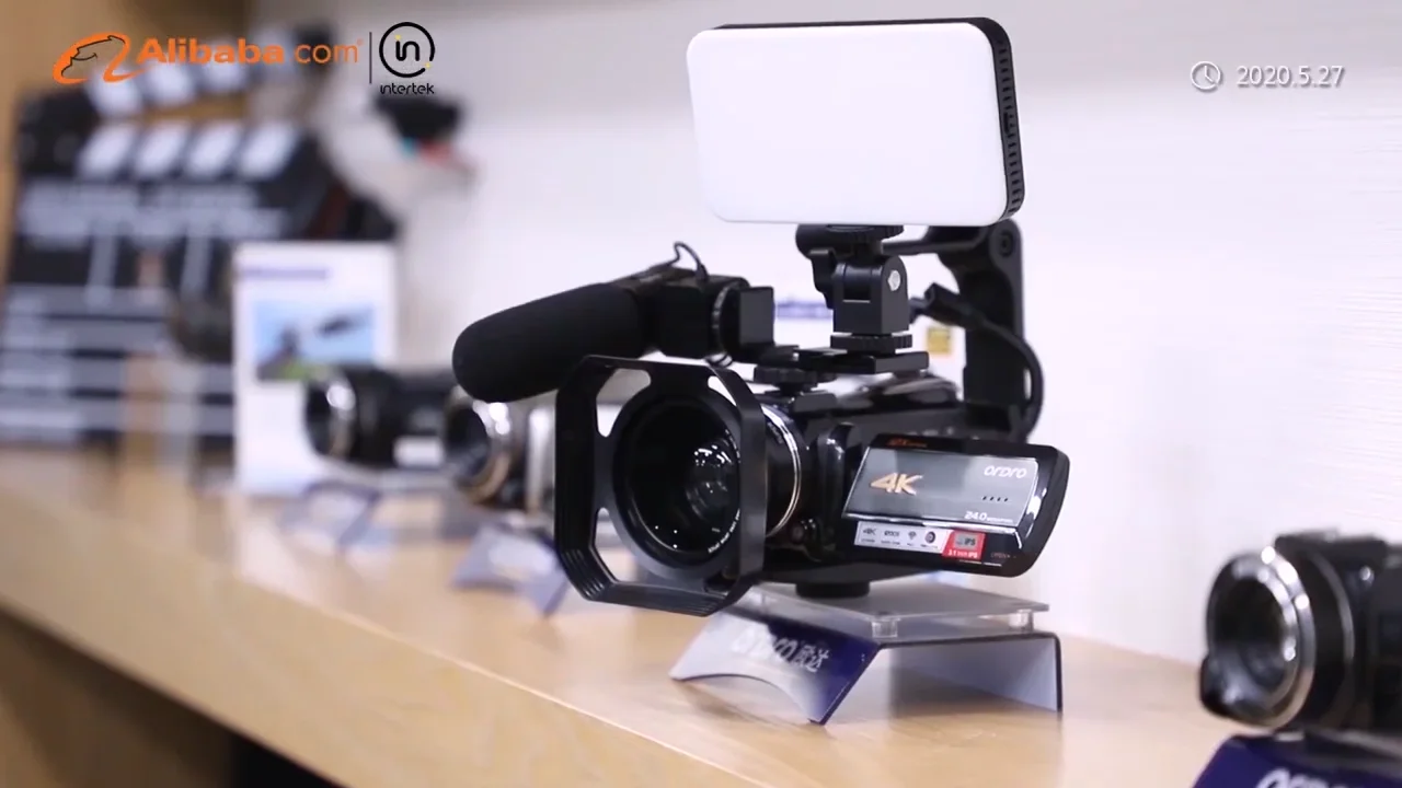 

Vlog Kit Live Streaming Equipment Mobile Phone Stabilizer Phone Mount with LED Light Microphone