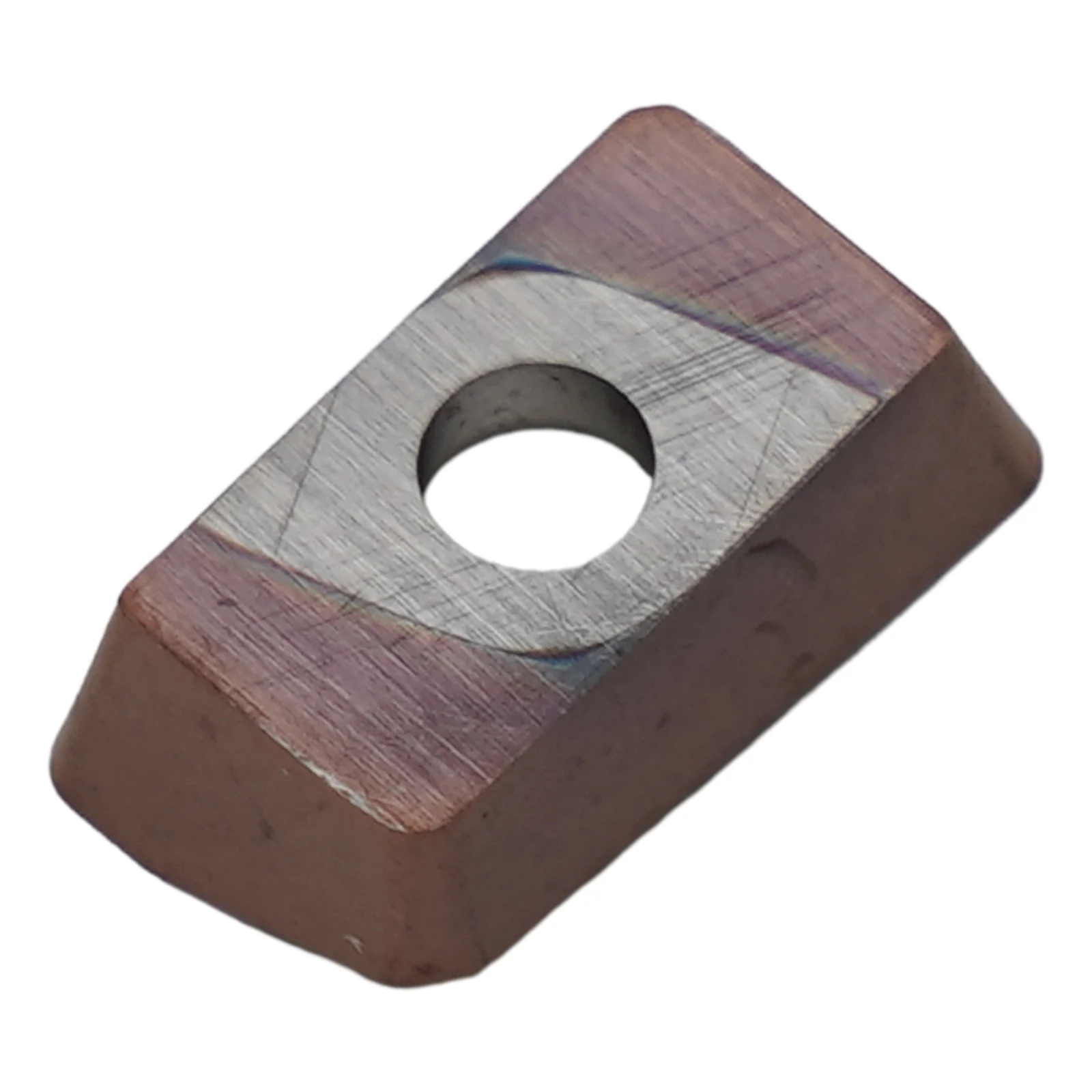 Надежный зажим и простая замена с твердосплавными пластинами APMT1604 PDER M2 VP15TF H 2