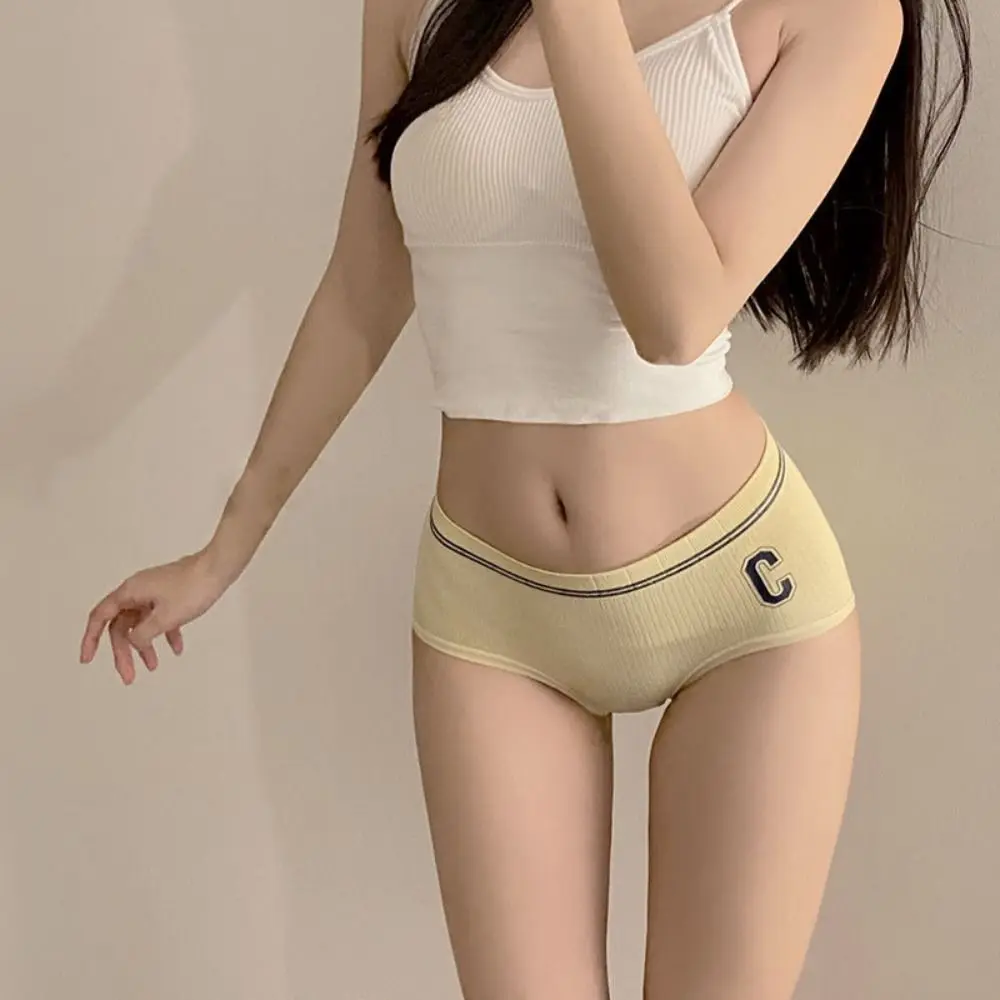 

Трусики для девочек с буквой C, дышащие трусики, повседневное нижнее белье для девочек, бактериостатическое милое хлопковое нижнее белье