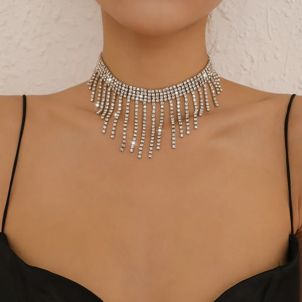 

Fashion French Luxury Temperament Tassel Rhinestone Claw Chain Choker Necklace