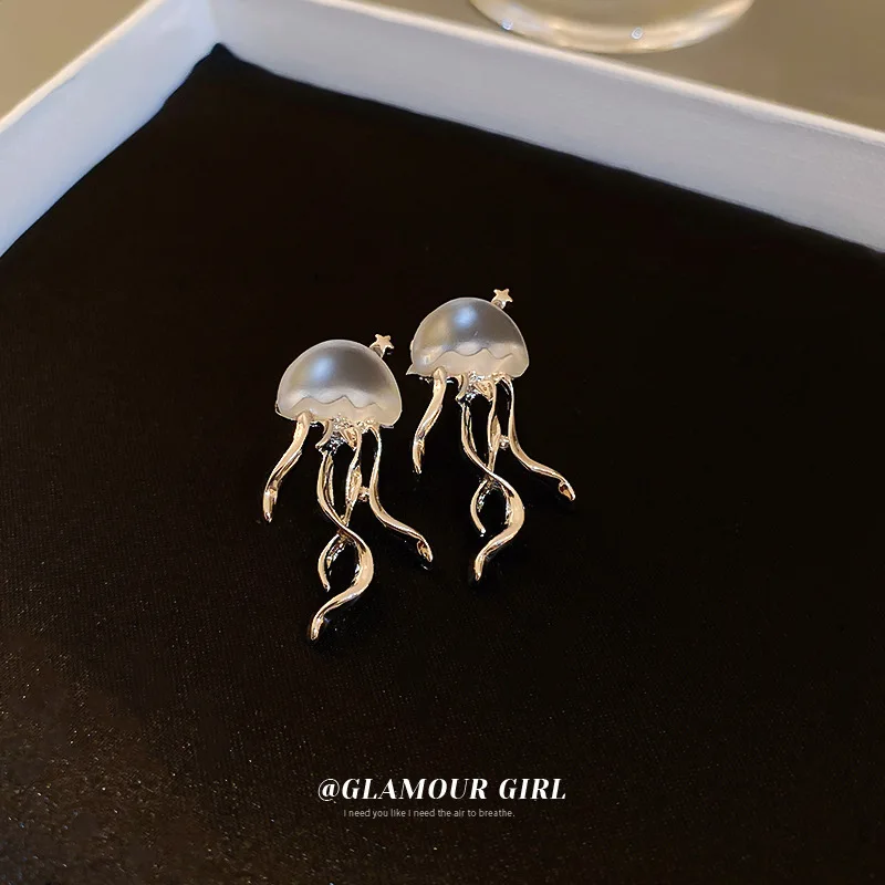 Fashion Design Floating Jellyfish Matte Crystal Earrings 2022 Korean Creativity Personality Female Acaleph Stud Earrings Jewelry