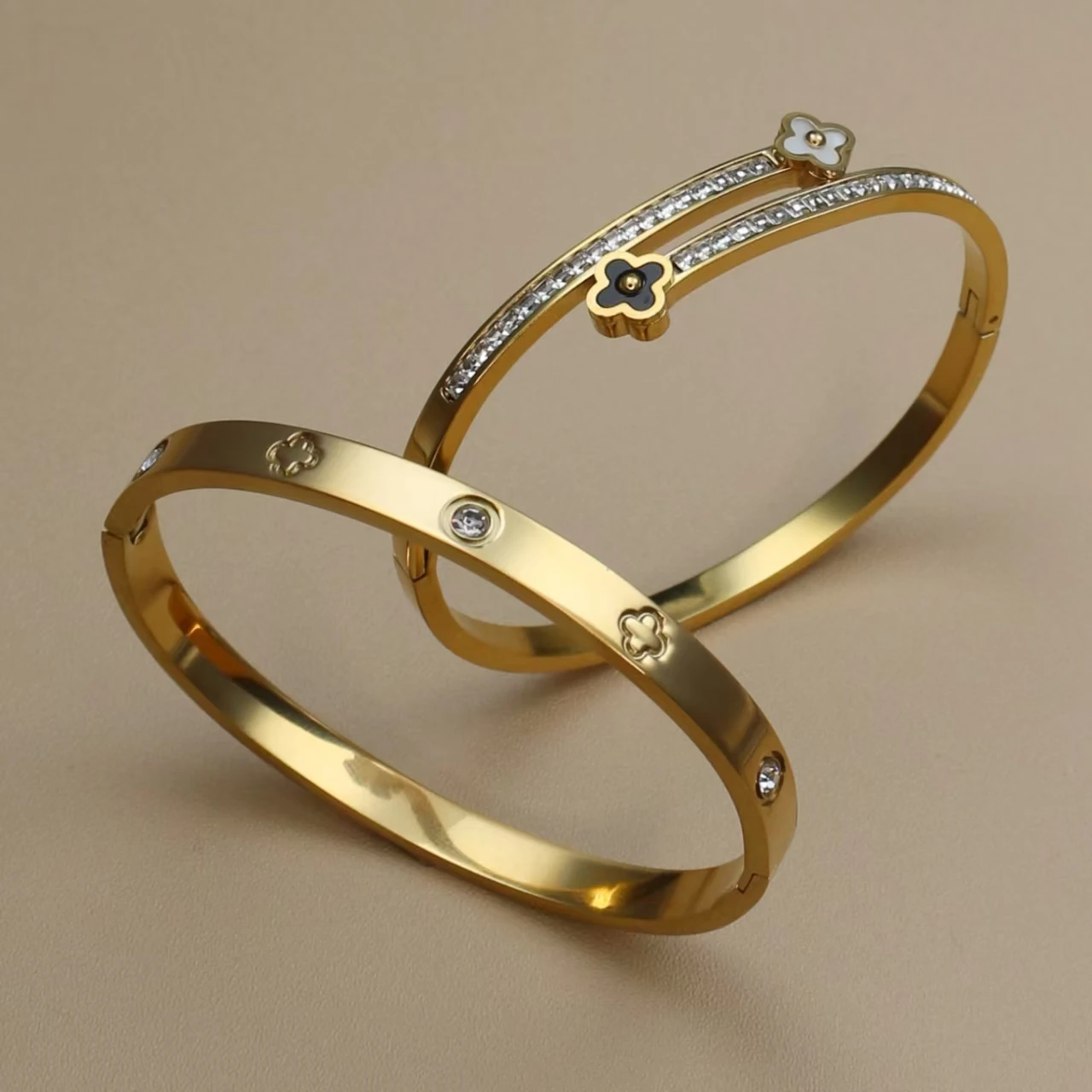 XCB-001 Браслет из нержавеющей стали с четырьмя листами клевера и кристаллами