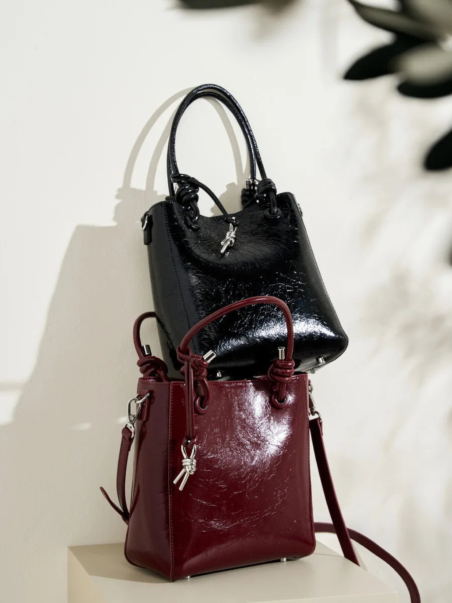 Женская сумка из натуральной кожи роскошная через плечо воловьей с сумкой