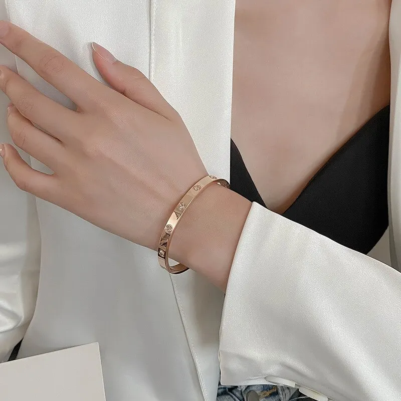 

Women'S Stainless Steel Luxury Bracelet Gold Love Crystal Wedding Jewelry Gift