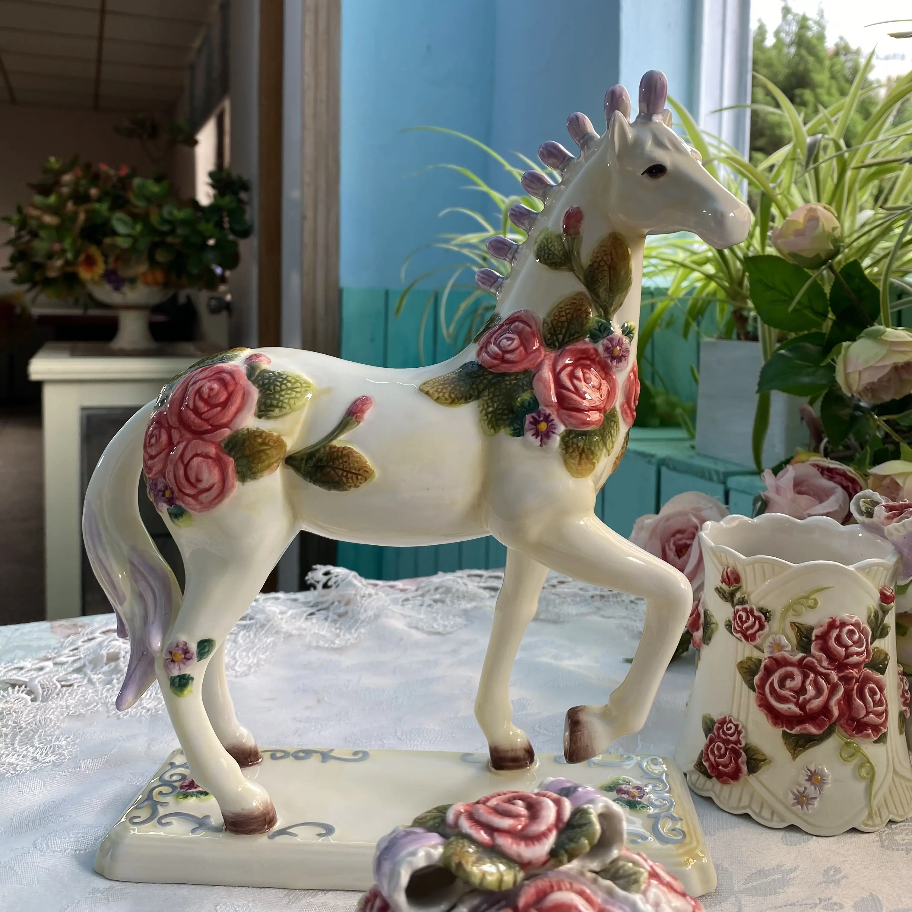 

Garden Ceramic Horse Sculpture Home Decor Crafts Room Decoration Living Room Horse Ornament Porcelain Animal Figurines Gifts