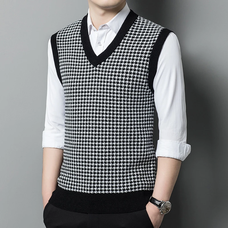 

JUZHI 2023 Men's Autum Winter Velvet Vest Men V-Neck Tank Tops Knit Pullover Striped Sleeveless Casual Men's Clothing