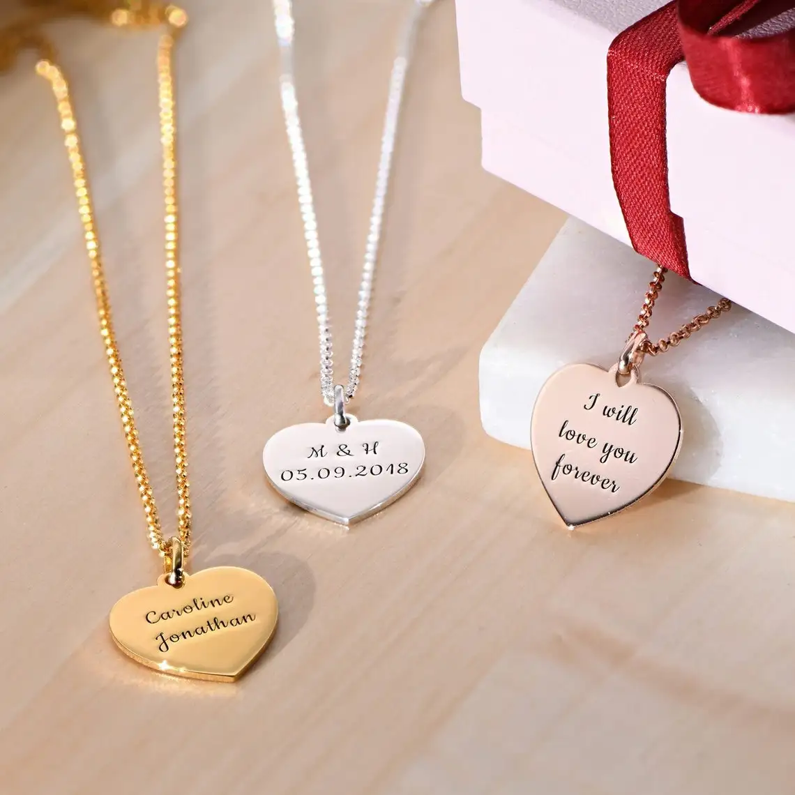 Custom Engraved Gold Women's Heart Pendant Necklace Personalized Jewelry Customized Christmas Gift for Her Friend Mom Girlfriend