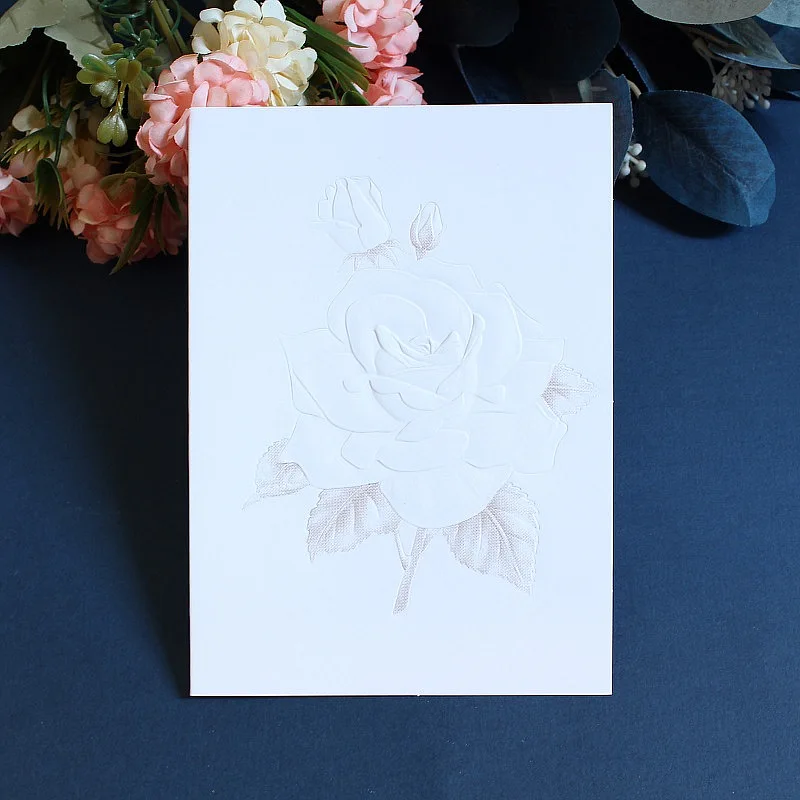 

Комплект белой поздравительной открытки с тиснением