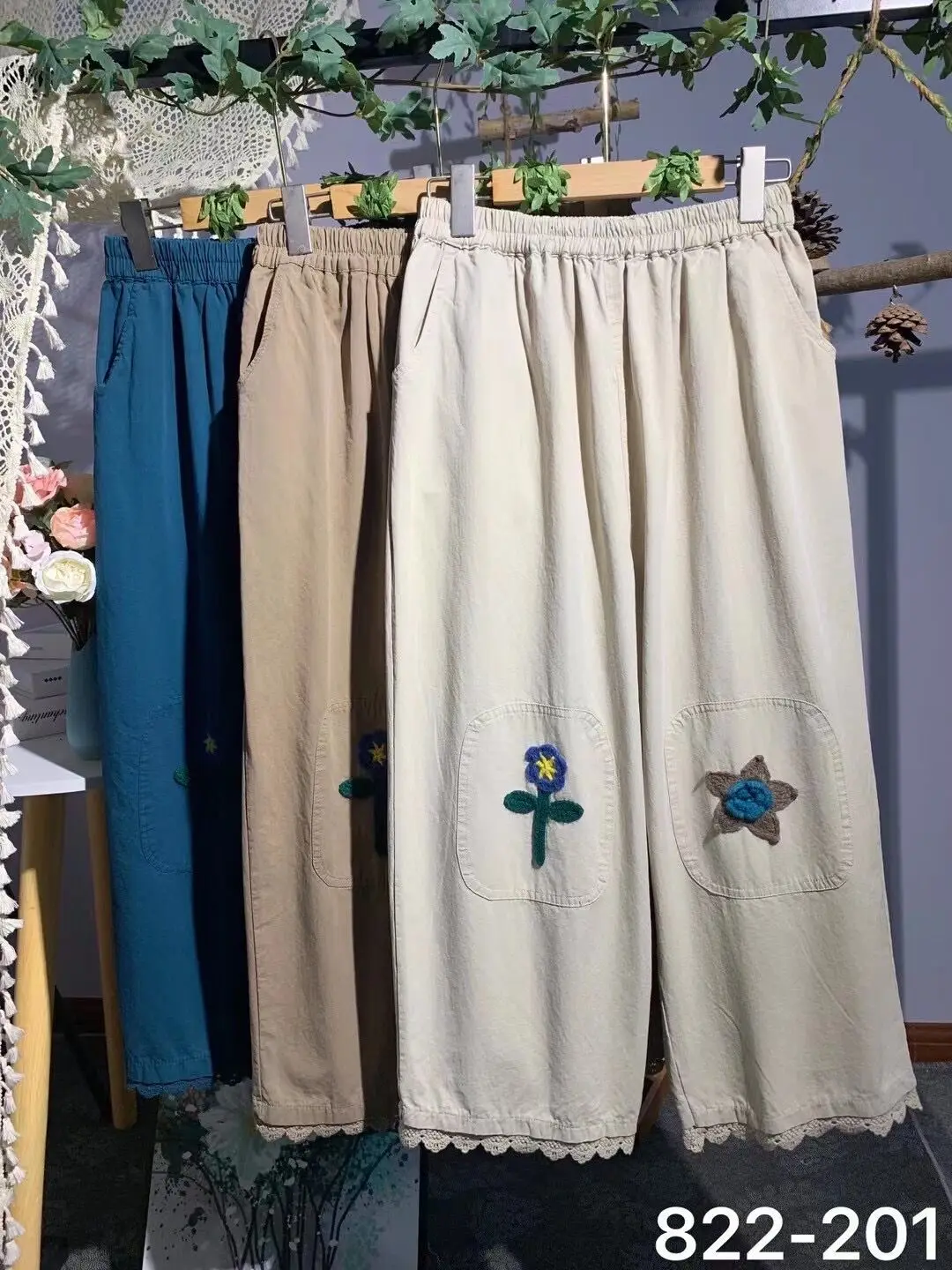 

Милые свободные брюки Mori Girl с эластичным поясом и боковыми карманами, повседневные брюки с 3D нашивками, подходящие ко всему брюки до щиколот...