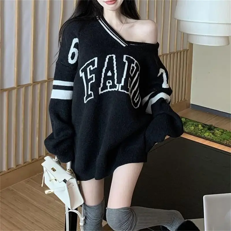 

Зимний женский свитер с буквенным принтом, базовый черный джемпер с V-образным вырезом оверсайз, винтажные теплые вязаные свитера, уличная одежда