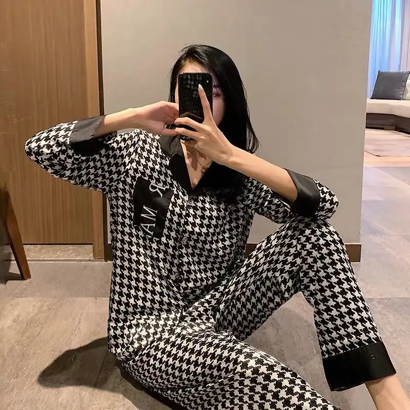 Женская пижама QWEEK с рисунком гусиные лапки Женский комплект из 2 предметов