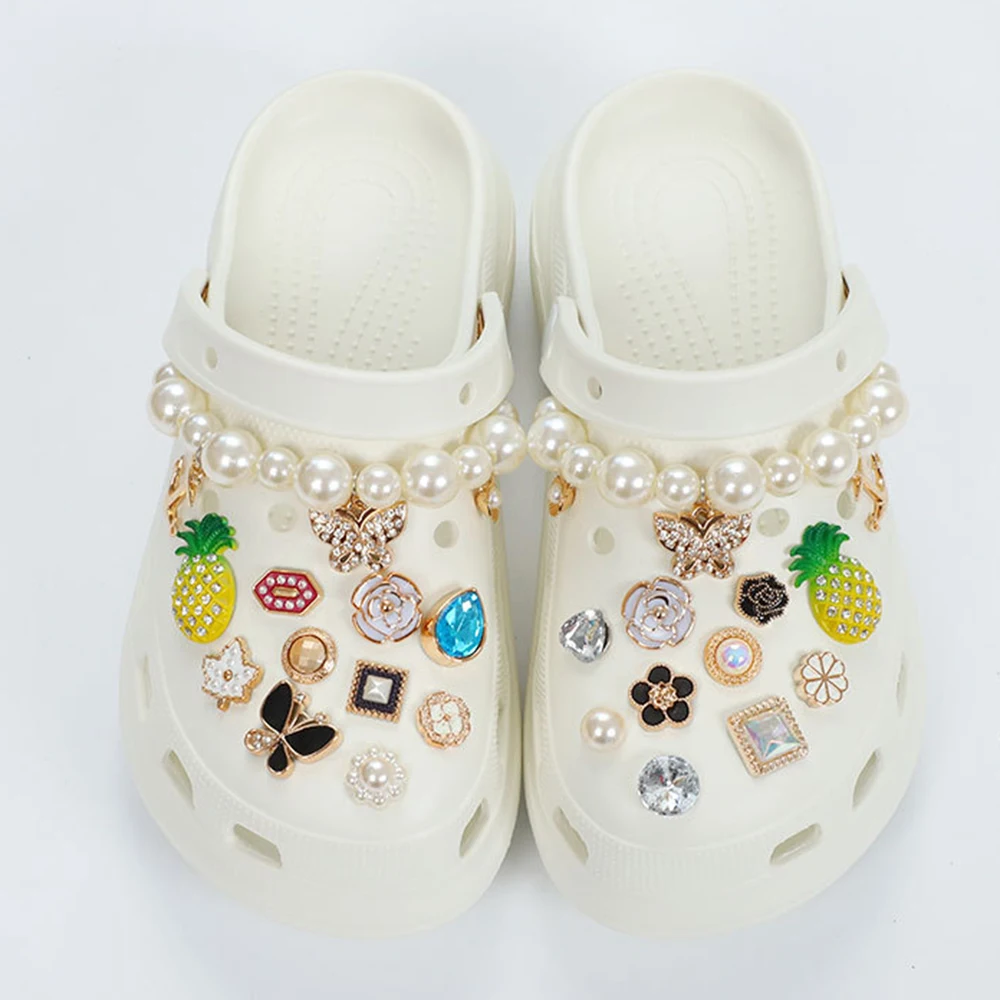 Amazons Hot Selling Pearl White New Croc Charm Dancing Girls Chain Fashion Luxury Shoe Buckle Jibz Decorations for Girl Boy Gift