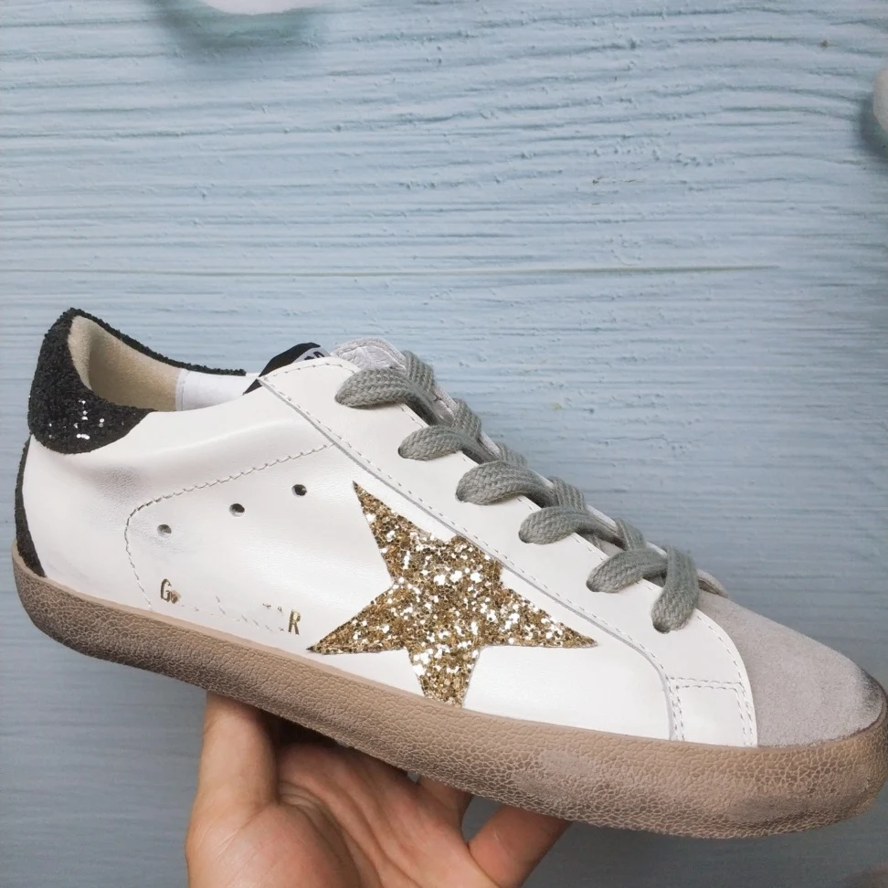 

Классические золотистые кроссовки для женщин и мужчин 2021, дизайнерская Роскошная обувь в стиле Super Star, повседневная и офисная обувь для тенн...