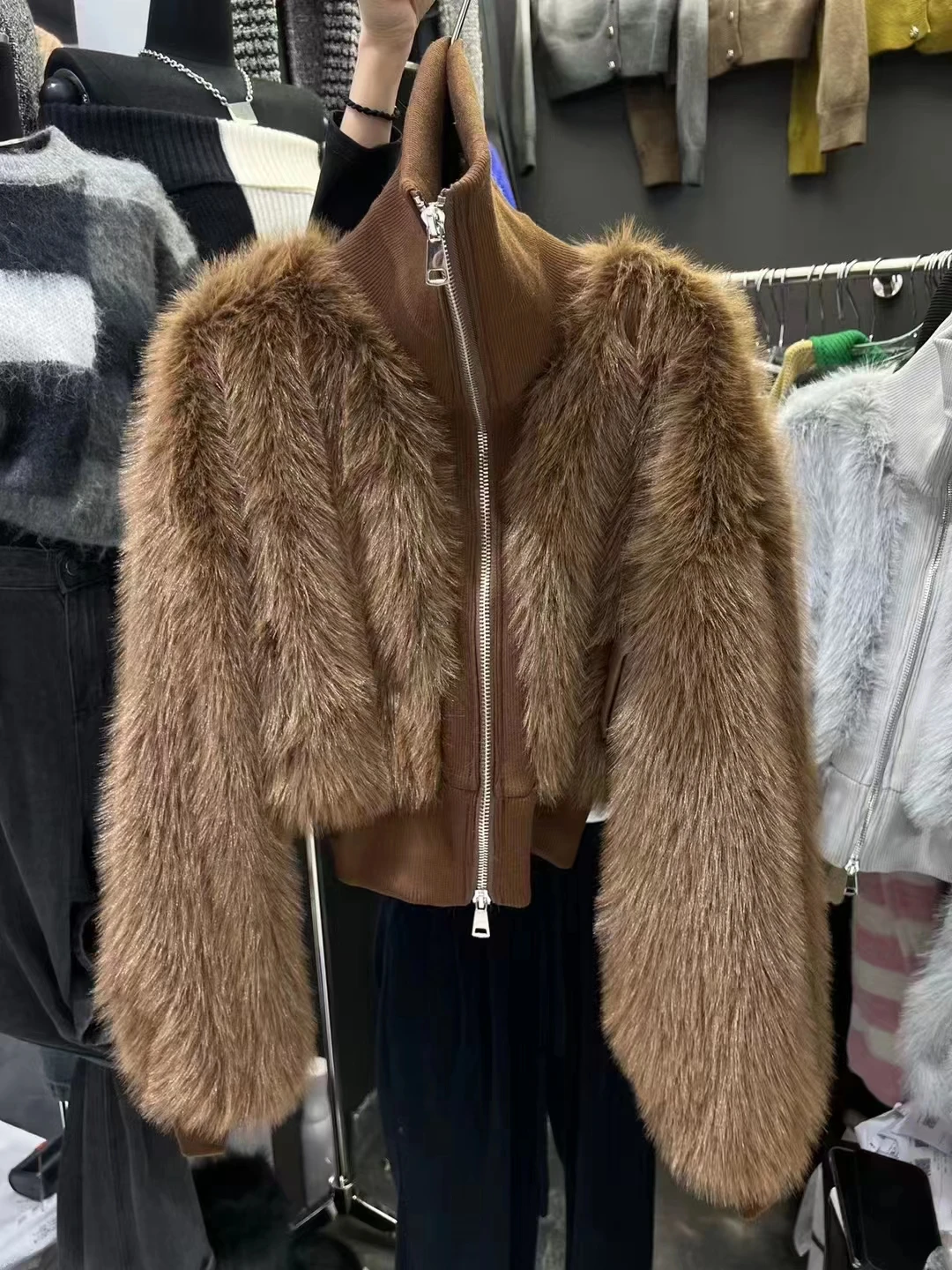 2022 New Winter Short Long Sleeve Double Zipper show buttocks keep warm Brown Slim Fur Coat
