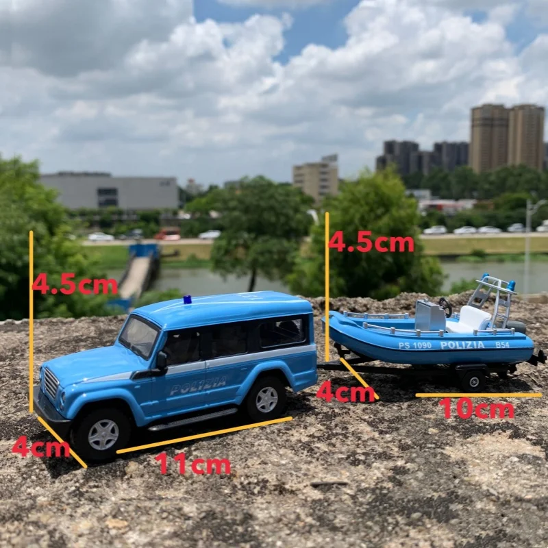 Модель внедорожника из сплава с имитацией прицепа для пожарной службы 1/43