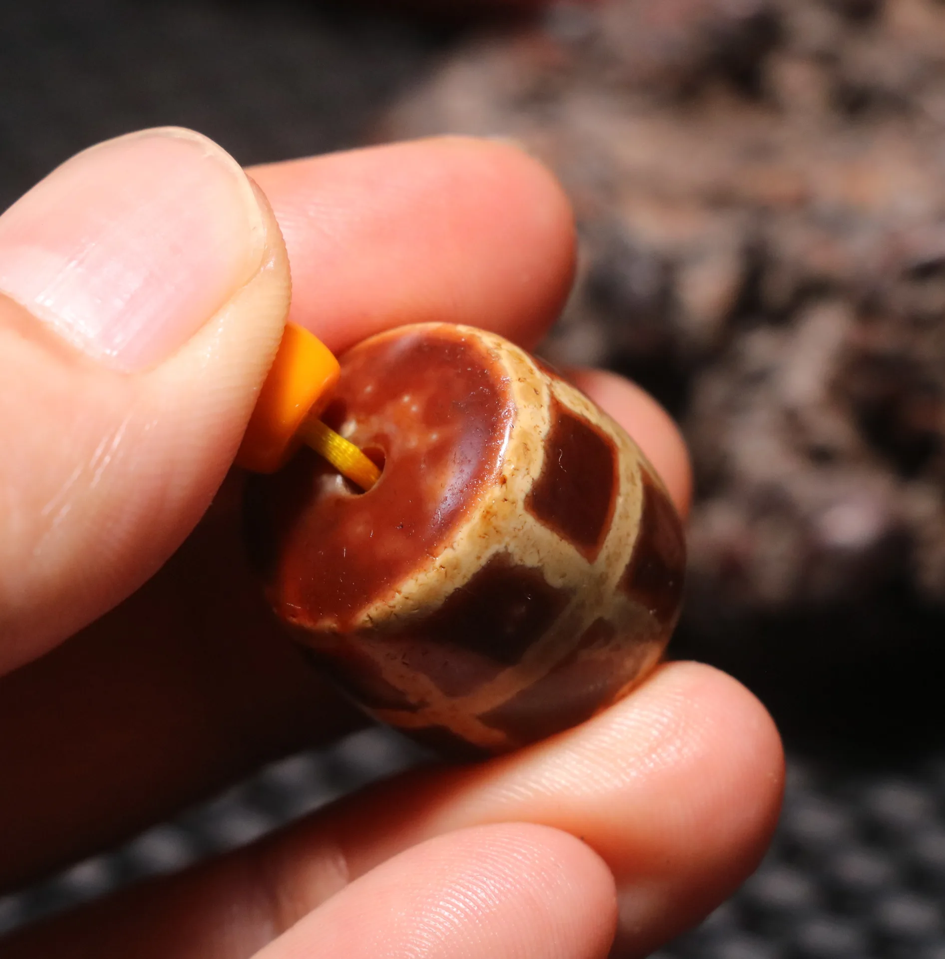 4А Энергия Тибетский Старый Агат Красный Цвет Крест Линия Ведро Форма dZi Подвеска