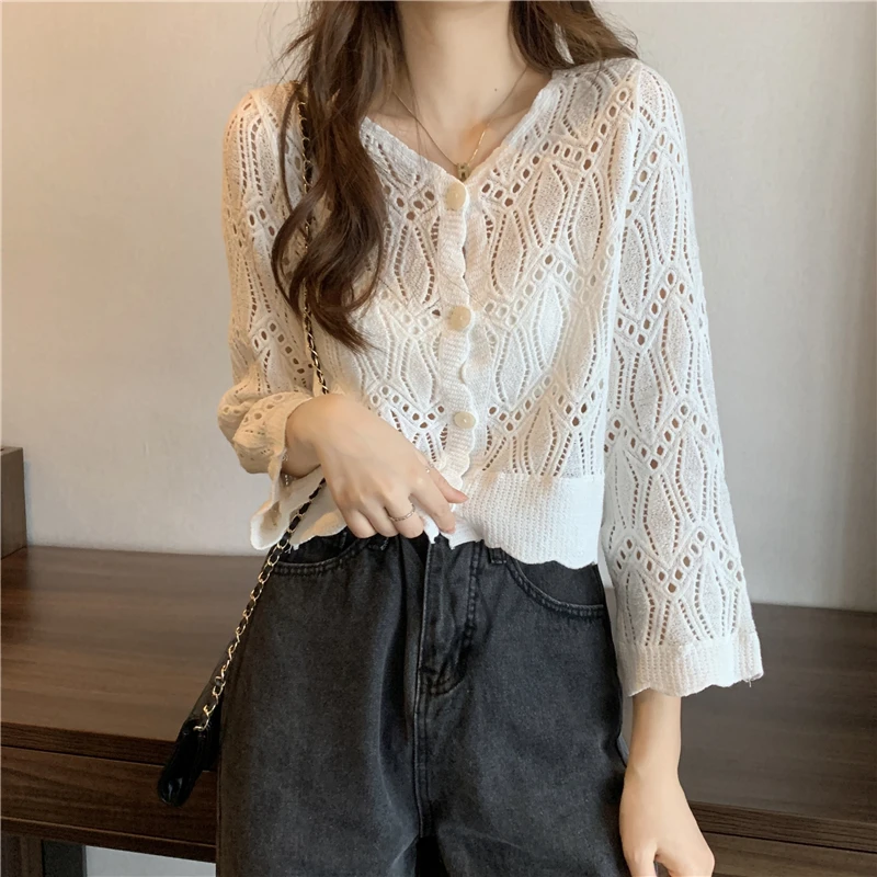 

Autumn 2021 New Style Korean Thin Hollow Cardigan Knitted Sweater Women Gentle Style French V-Neck Sweater Female Top Trend