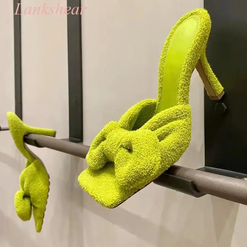 Сандалии женские махровые на шпильке дизайнерская эластичная обувь украшенная