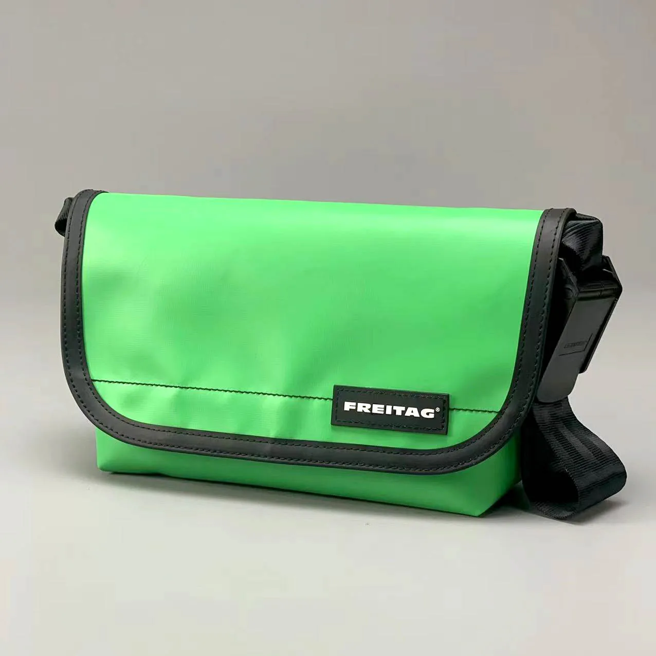 FREITAG F41 HAWAII FIVE-O Messenger Bag Single Shoulder Bag Crossbody Bag Swiss Cycling Eco-Friendly Bag