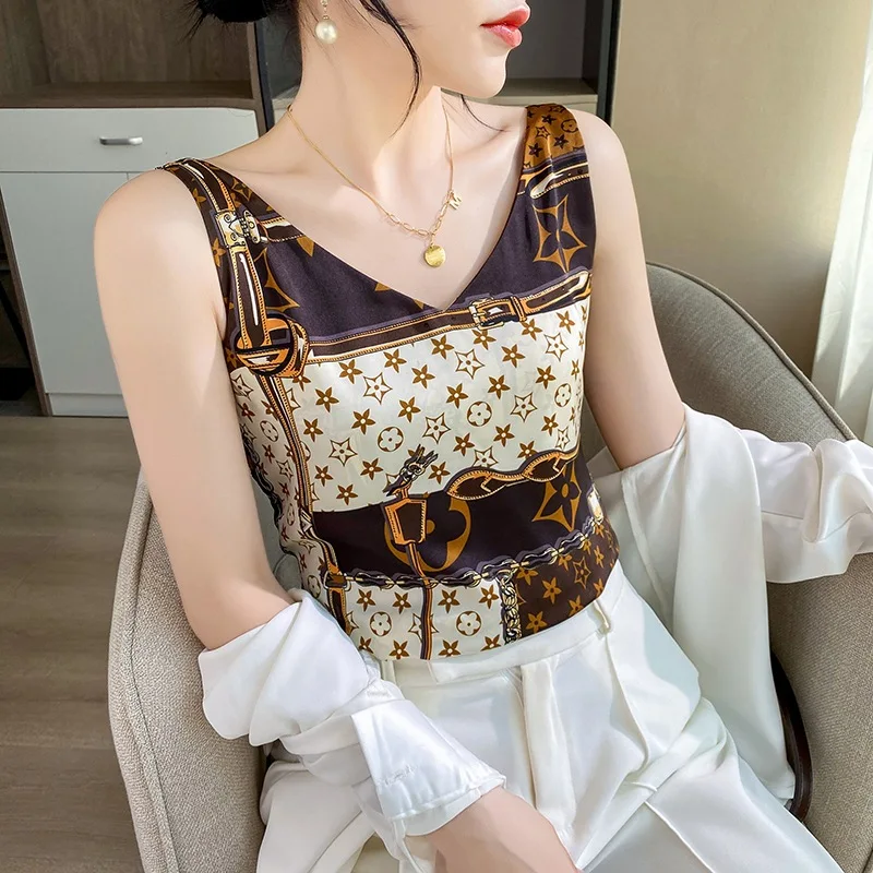 

Silk silk 2023 summer women's new slim-fit V-neck short style temperament inner top double shoulder suspender vest