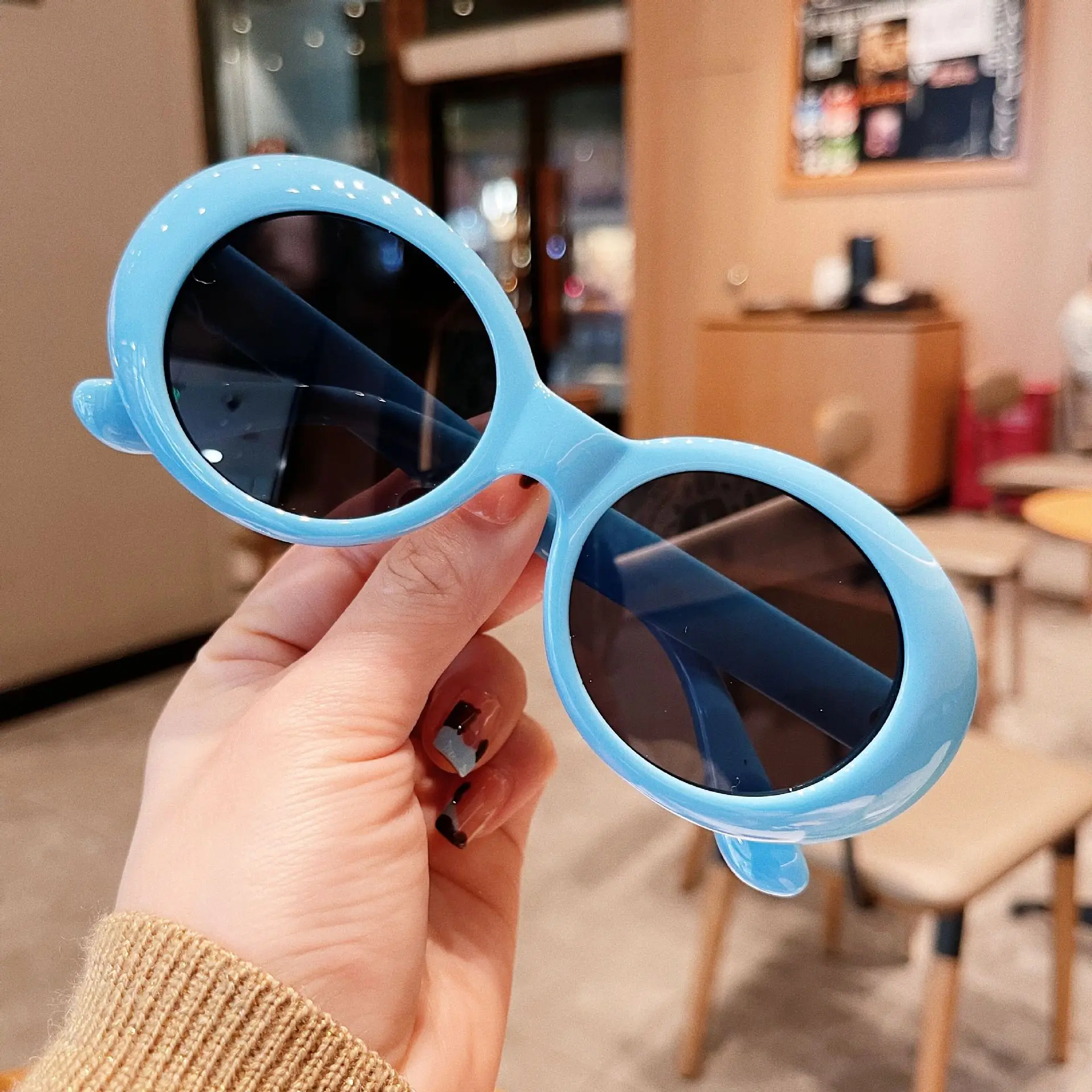 Солнцезащитные очки Белая Леди овальные поликарбонат