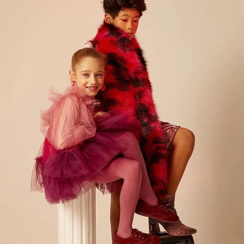 

Летняя новая детская одежда для девочек, модный топ с пышными рукавами и юбка, комплект из 2 предметов, модный однотонный Детский комплект ...