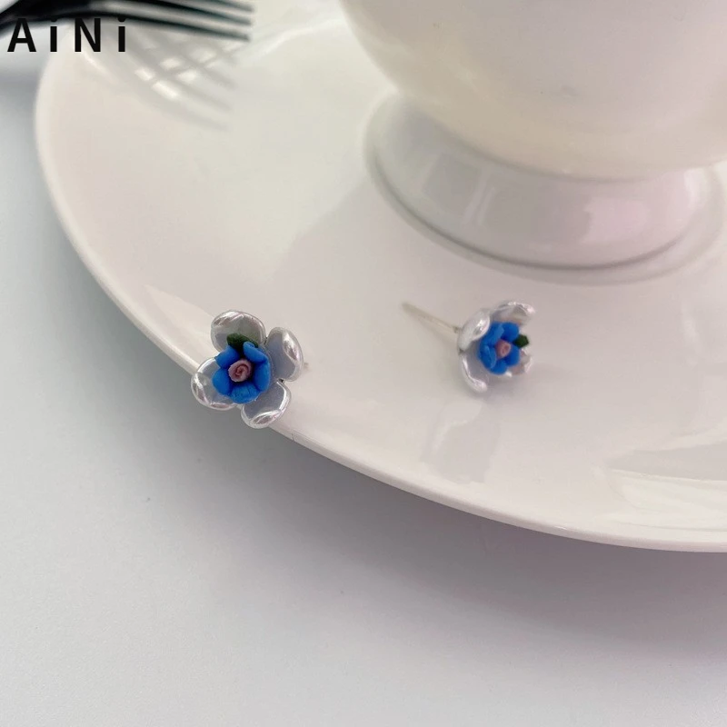 

Trendy Jewelry 925 Silver needle Flower Earrings 2022 New Spring Trend Sweet Style White Resin Stud Earrings For Girl Gifts