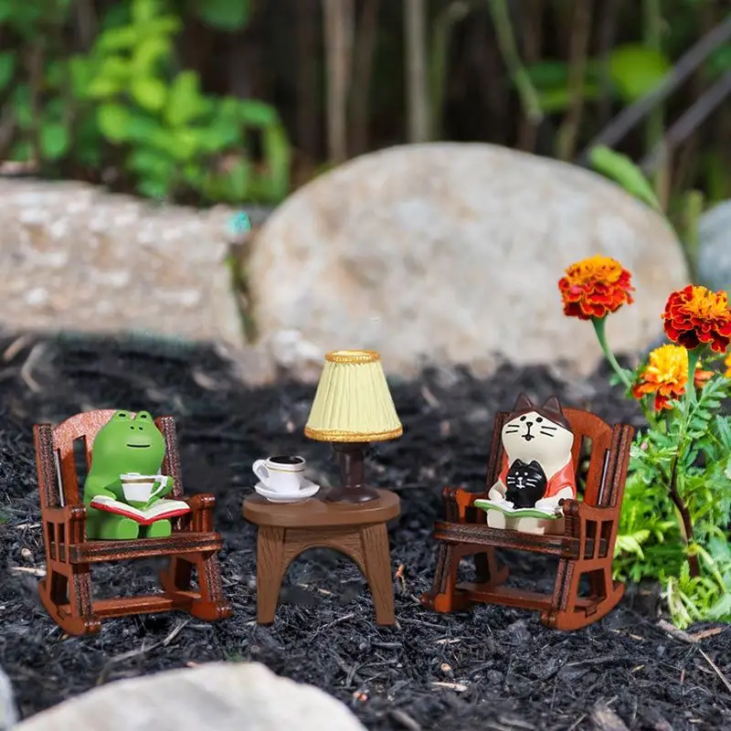 

Frog Figurine 5PCS/Set Miniature Frog Sitting Chair Statues Cute Reading Book Frog And Cat Decor Collectible Figurines Xmas gift