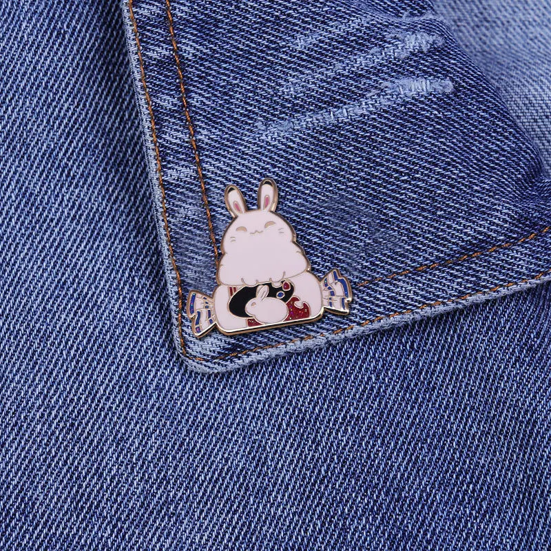 

Милый кролик с конфетами, жесткая эмалированная булавка, милый кролик, металлический значок, брошь в виде животного для ювелирных изделий, аксессуар