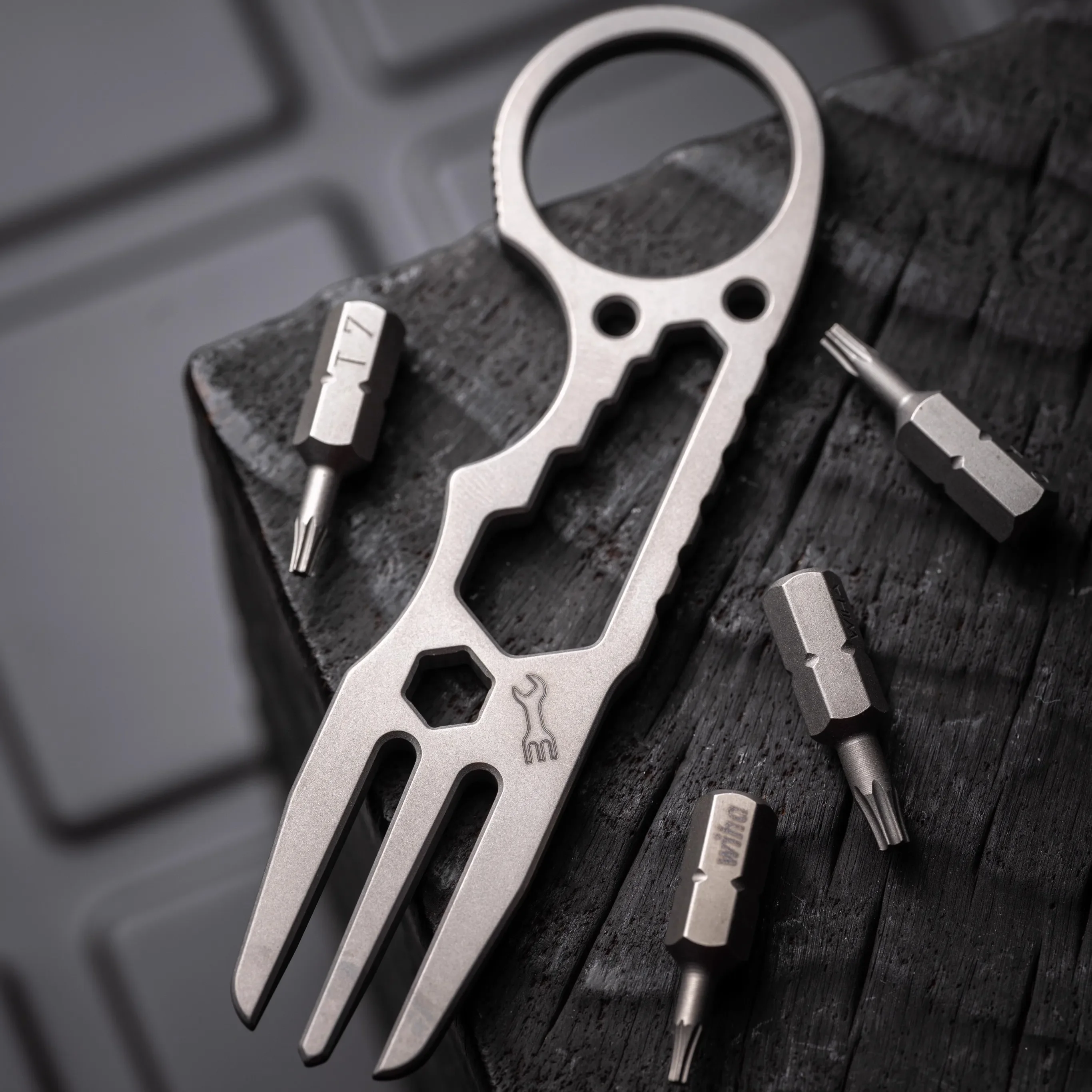 Фото Высококачественный многофункциональный инструмент EDC Moyeworks WorkForks из титанового сплава №2