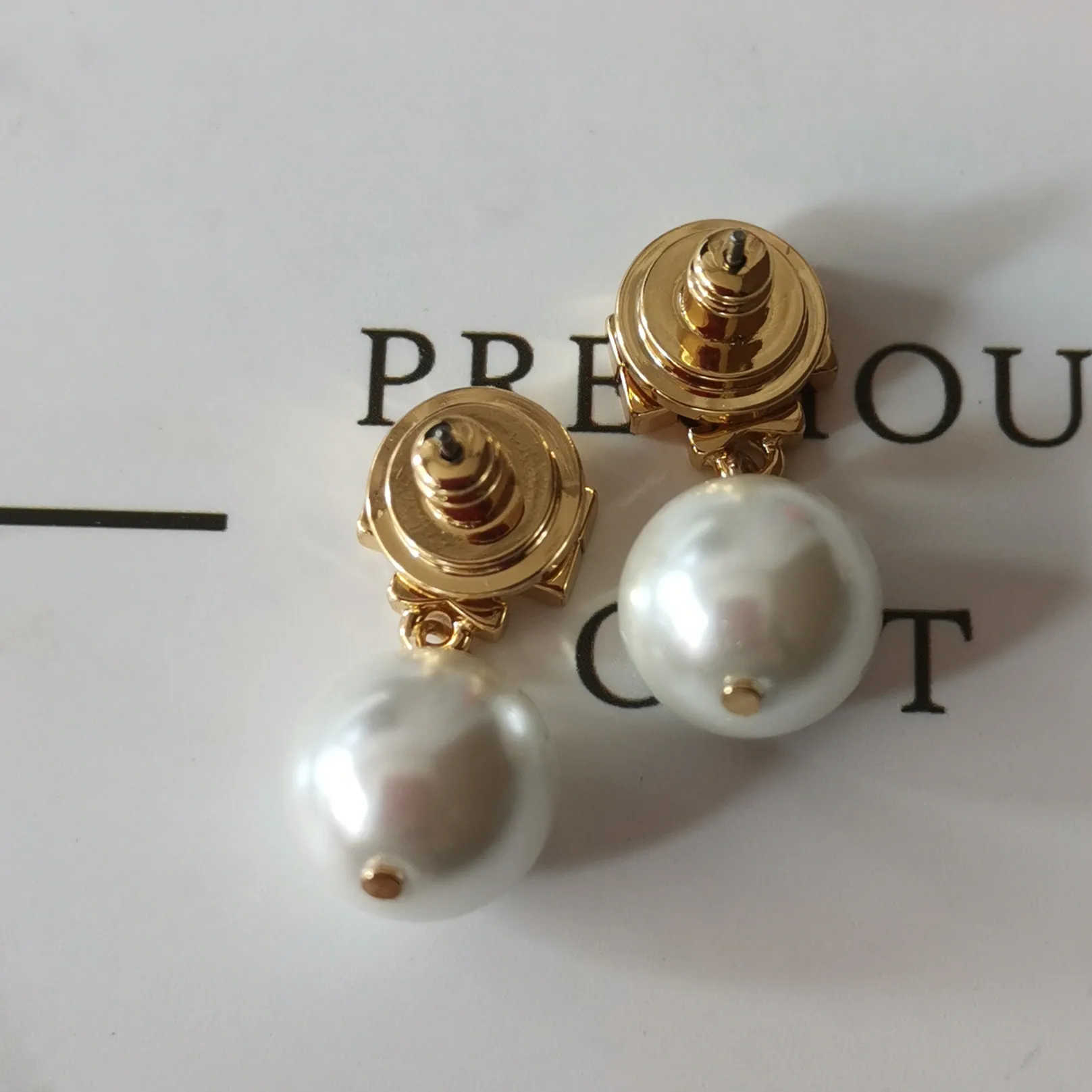 

luxurytreasury pearl earring,fasion,special,light luxury,accessory,wholesale,women,girls,gifts