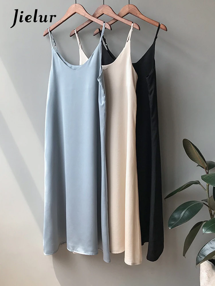 

Женское атласное платье без рукавов, с V-образным вырезом