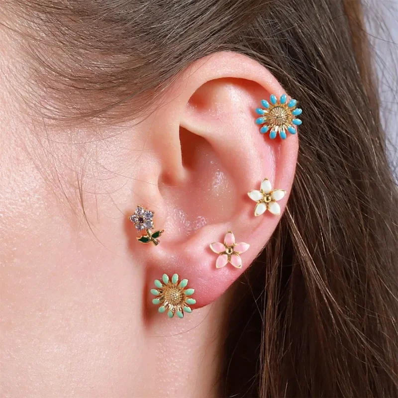 

Stainless Steel Cubic Zirconia Earrings Studs, Flower Shaped CZ Stud Earrings for Women, 20G EGD0203