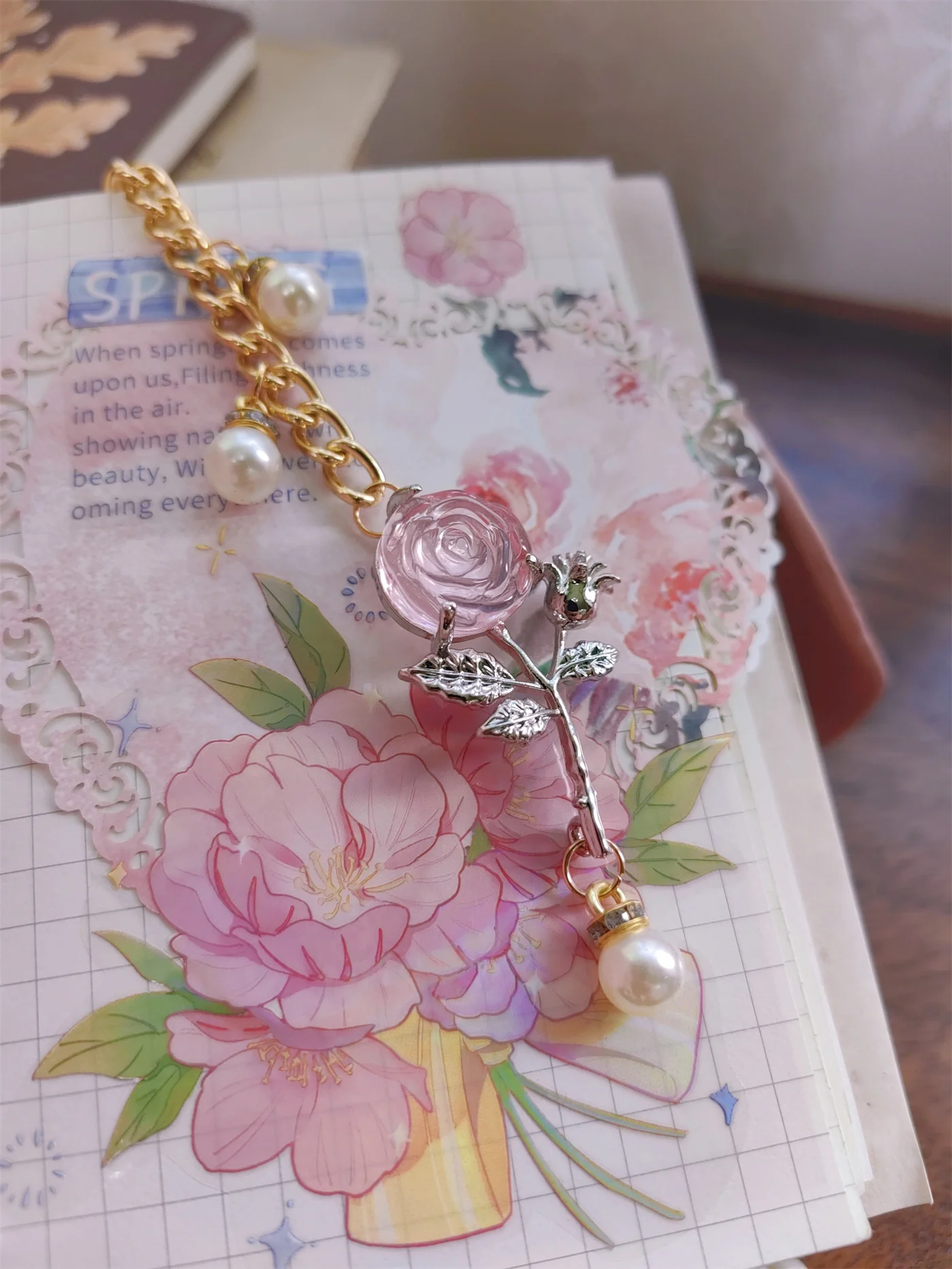 

Подвеска Pink Rose Pendant для блокнота